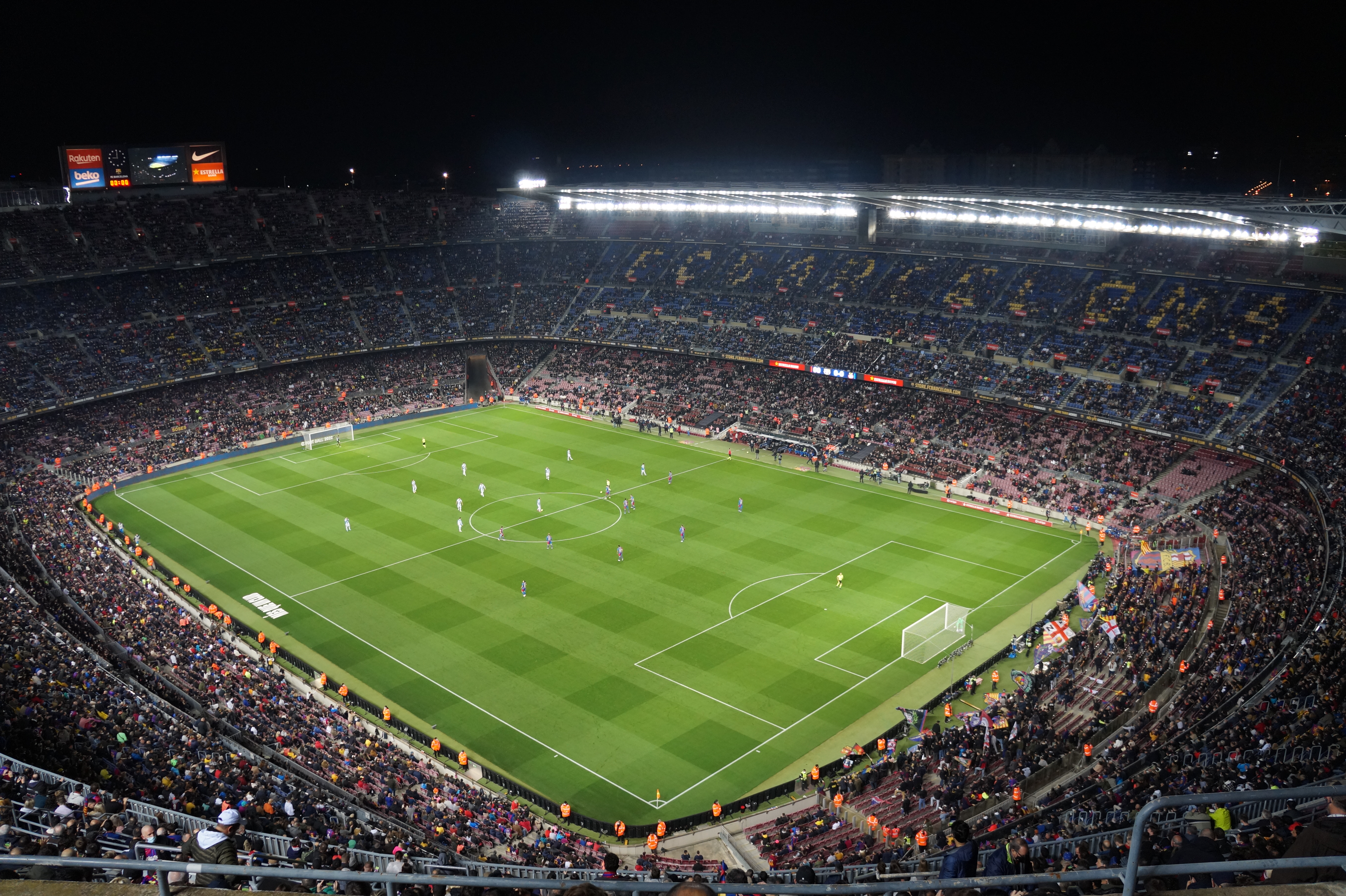 Barcelona derby camp nou